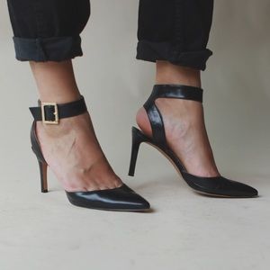 *NINE WEST* Black Strappy Pointed Toe Heel